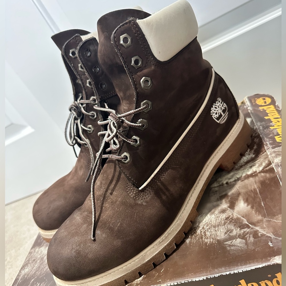 Men’s Timberland Classic 6-inch waterproof boot - size 11, brown